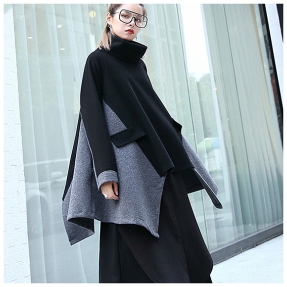 Black & Gray Oversize Flowing Turtleneck Top - Picture 2 of 7